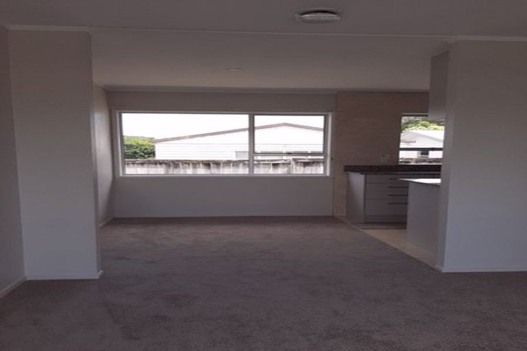 Photo of property in 2/127 Portage Road, New Lynn, Auckland, 0600