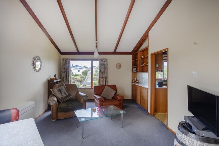 Photo of property in 23 Towey Street, Holmes Hill, Oamaru, 9401