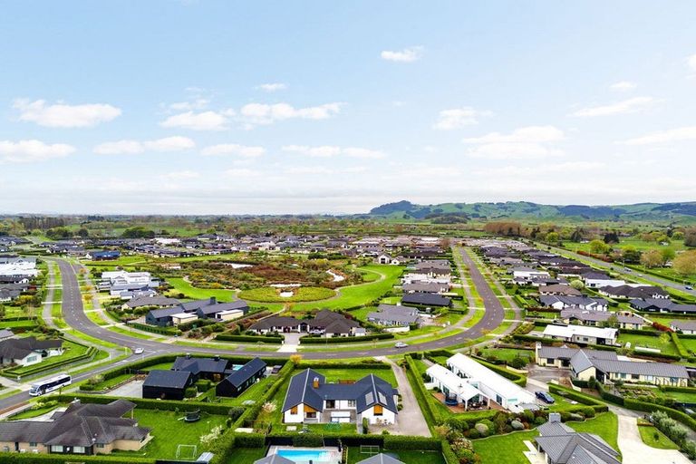 Photo of property in 39 Baxter Michael Crescent, Cambridge, 3434