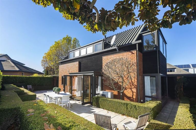 Photo of property in 114b Memorial Avenue, Burnside, Christchurch, 8053