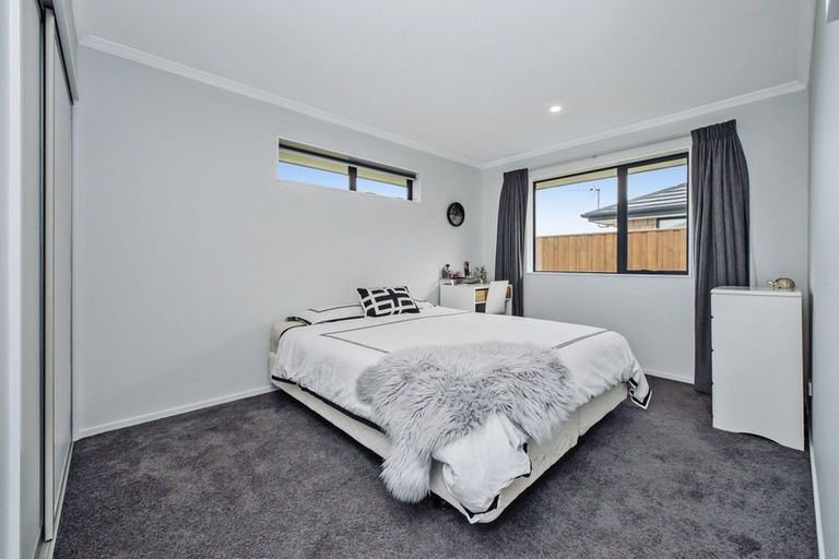Photo of property in 8 Northmoor Boulevard, Rolleston, 7615