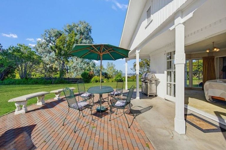 Photo of property in 36 Longview Road, Poraiti, Napier, 4182