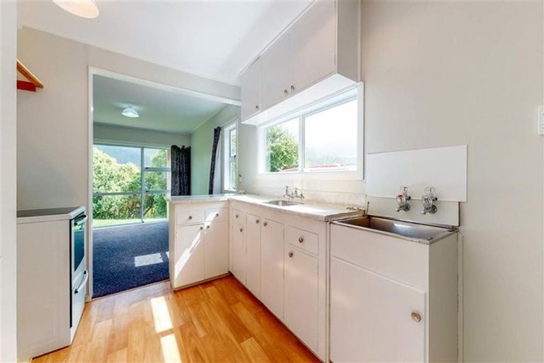 Photo of property in 43 Cheshire Street, Wilton, Wellington, 6012