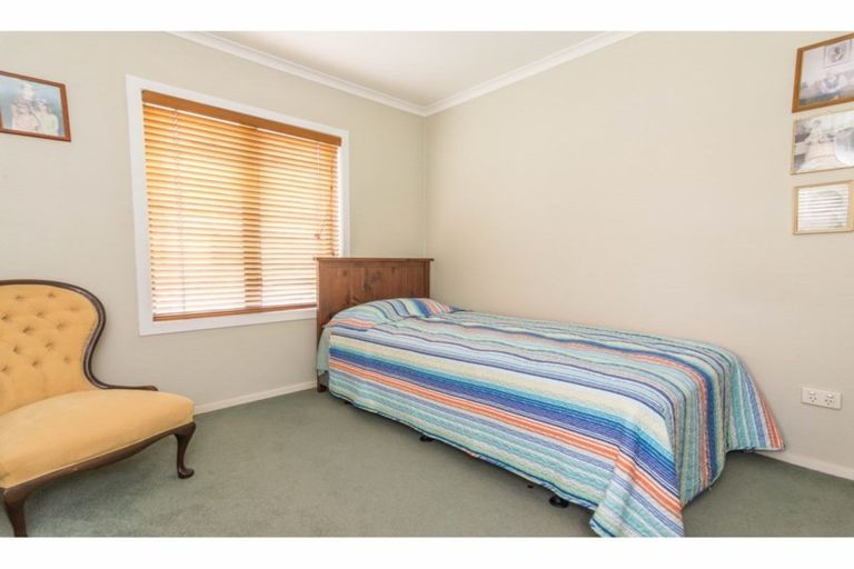 Photo of property in Tuscany Towers, 11/1 Ambrico Place, New Lynn, Auckland, 0600