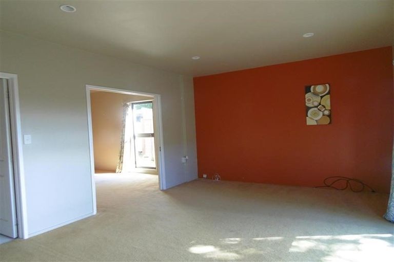 Photo of property in 1/18 Rothesay Bay Road, Rothesay Bay, Auckland, 0630