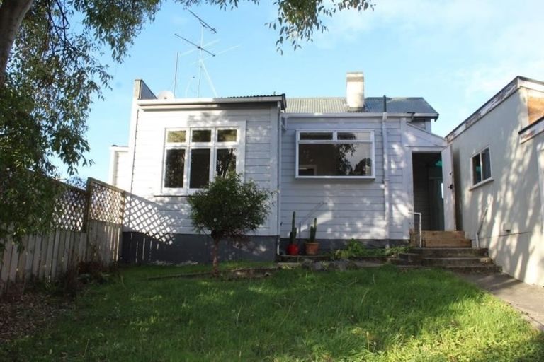 Photo of property in 2 Ranfurly Street, Caversham, Dunedin, 9012