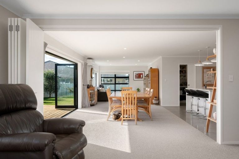 Photo of property in 6 Vantage Place, Omokoroa, 3114