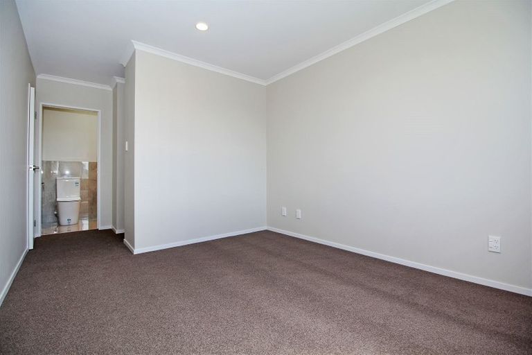 Photo of property in 33 Bellbird Street, Papakura, 2110
