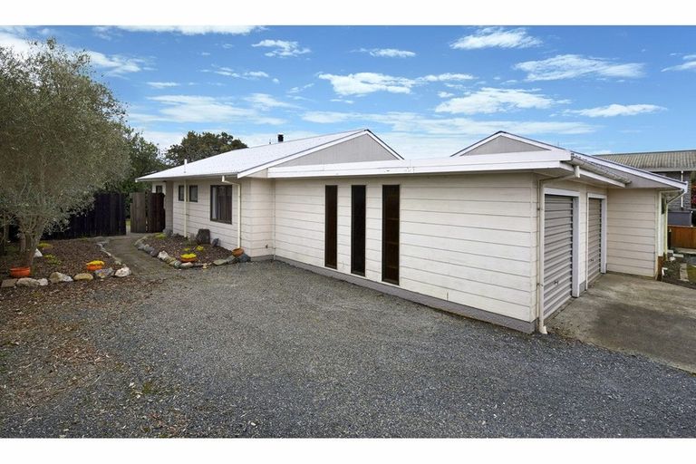 Photo of property in 2 Waimea West Road, Brightwater, 7022