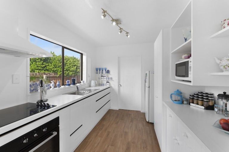 Photo of property in 14 Howe Street, New Brighton, Christchurch, 8083