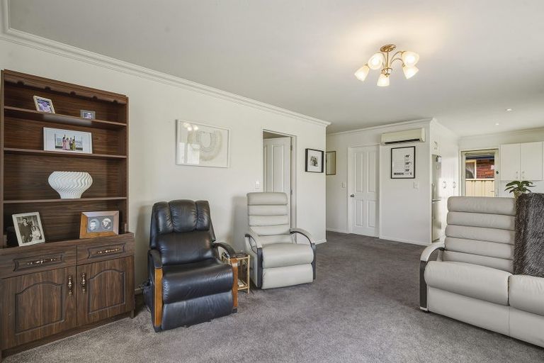 Photo of property in 1/4 Reid Avenue, Mosgiel, 9024