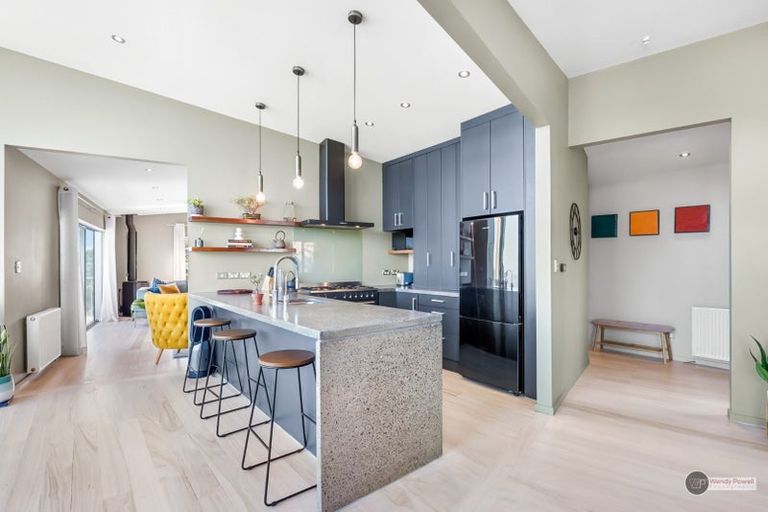 Photo of property in 4 Singers Road, Korokoro, Lower Hutt, 5012