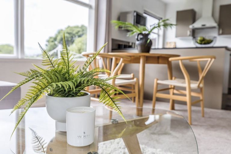 Photo of property in 3/27 Winston Street, Crofton Downs, Wellington, 6035