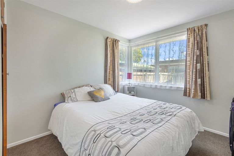 Photo of property in 62 Frensham Crescent, Woolston, Christchurch, 8062