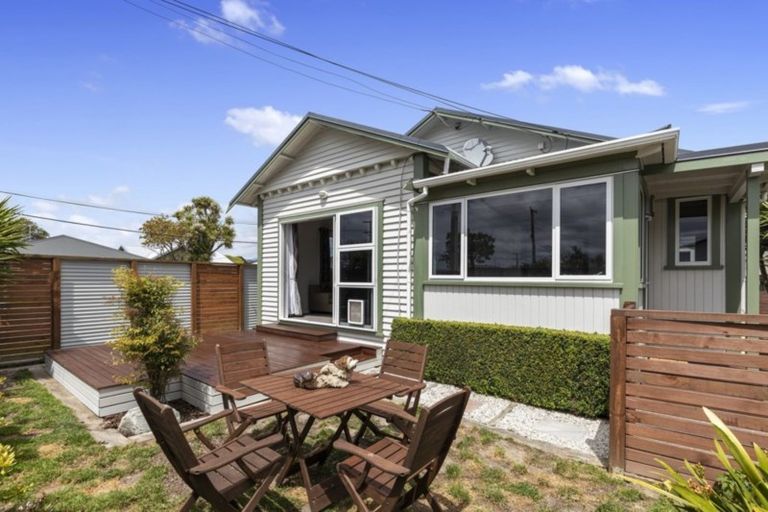 Photo of property in 30 South Street, Petone, Lower Hutt, 5012