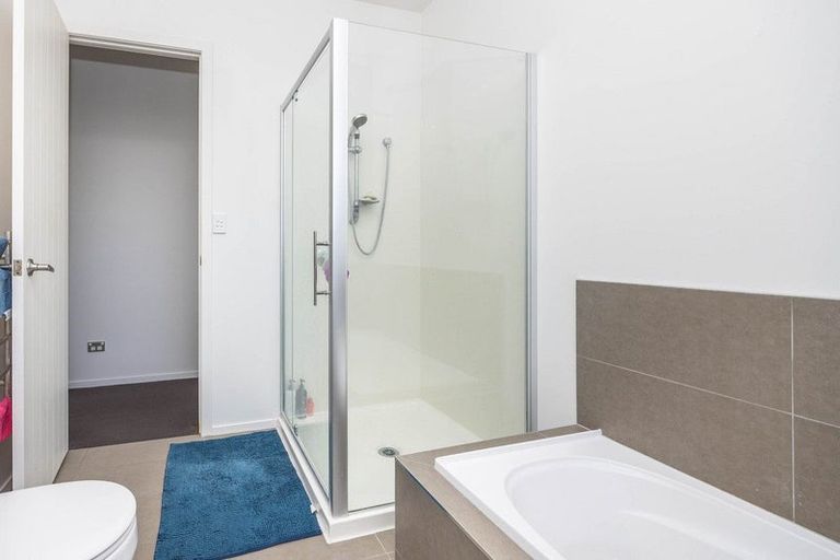 Photo of property in 15 Te Ironui Place, Huntington, Hamilton, 3210