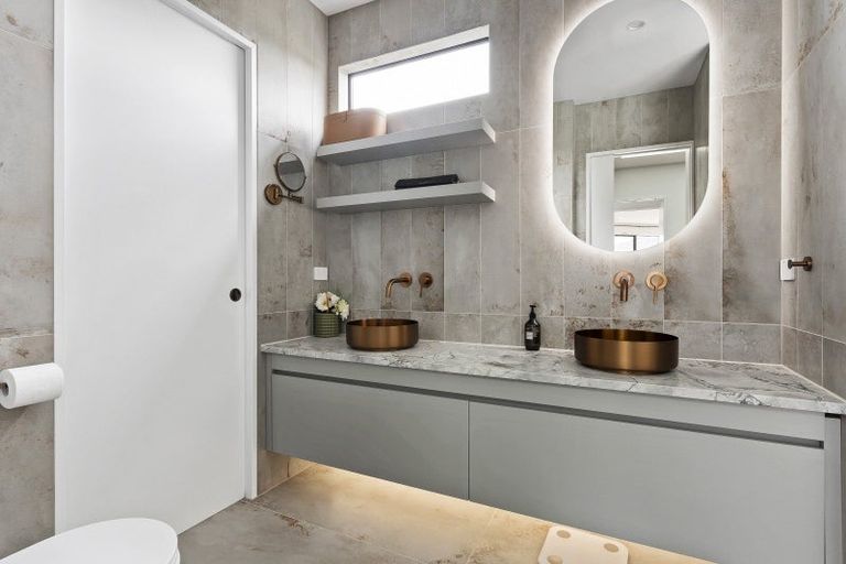 Photo of property in 326 Flat Bush School Road, Flat Bush, Auckland, 2019