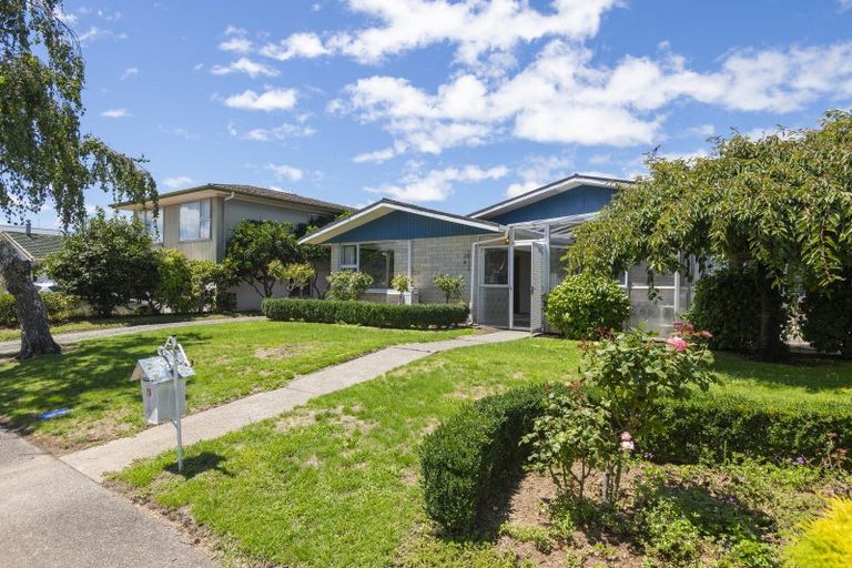 Photo of property in 10 Mason Street, Riverdale, Gisborne, 4010