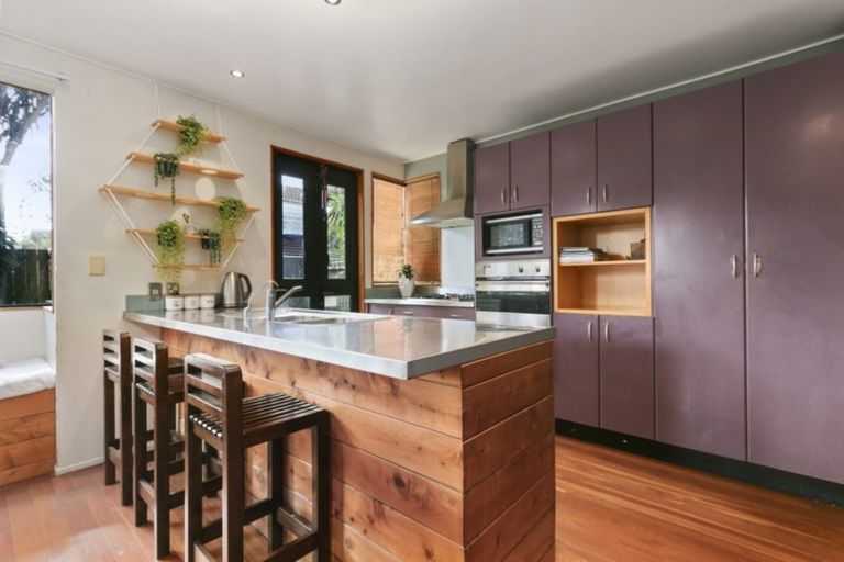 Photo of property in 14a Taylor Road, Mangere Bridge, Auckland, 2022