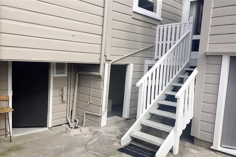 Photo of property in 2 Luxford Street, Berhampore, Wellington, 6023