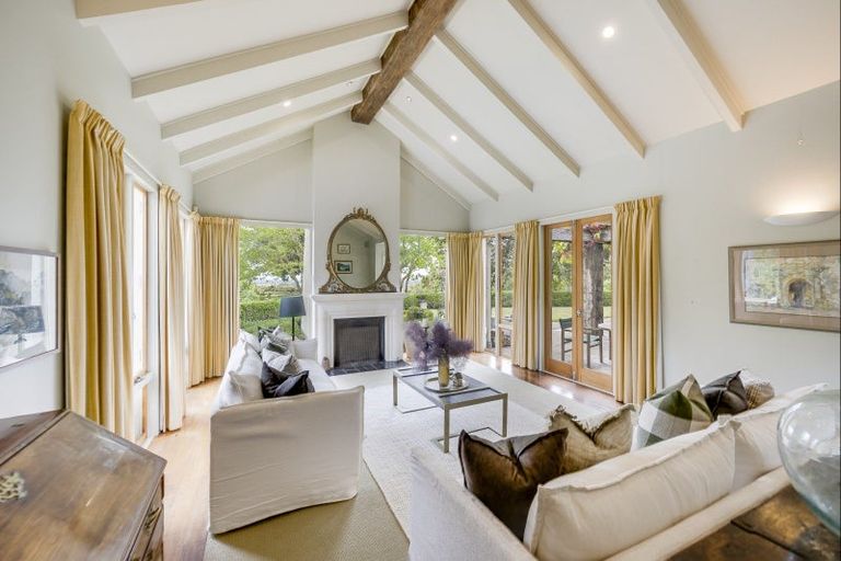 Photo of property in 77 Black Barn Road, Havelock North, 4294