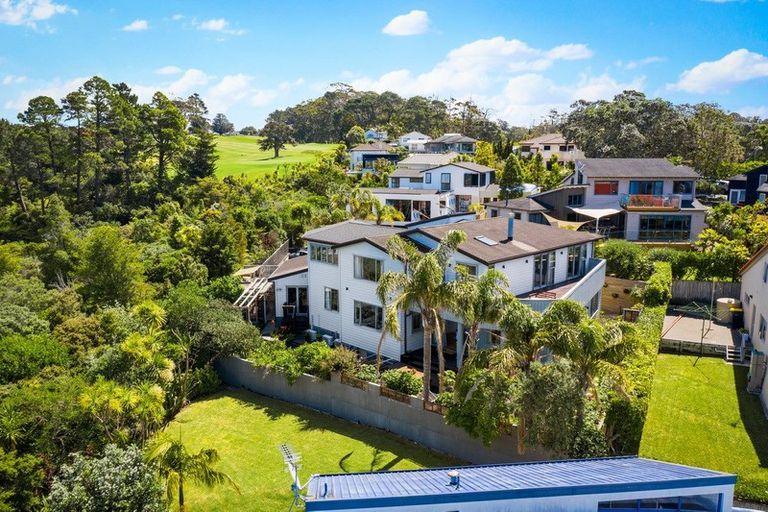 Photo of property in 20 Centennial Place, Campbells Bay, Auckland, 0630