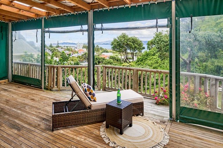 Photo of property in 7 Russo Terrace, Eastbourne, Lower Hutt, 5013