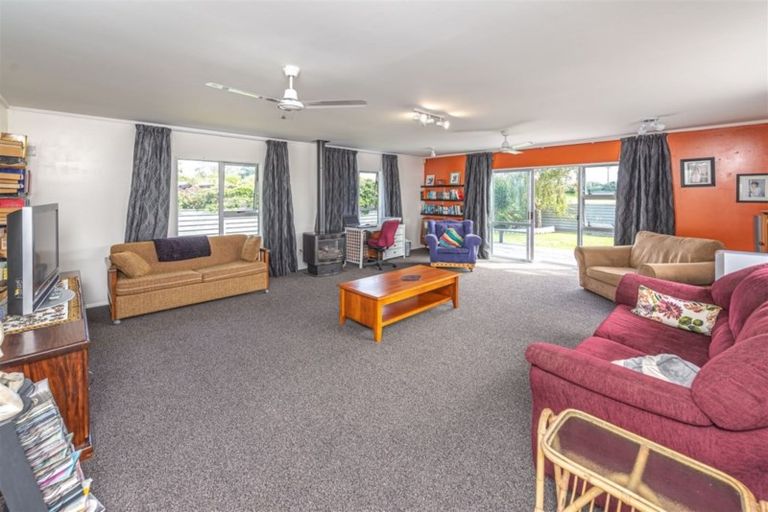 Photo of property in 11 Moore Avenue, Tawhero, Whanganui, 4501