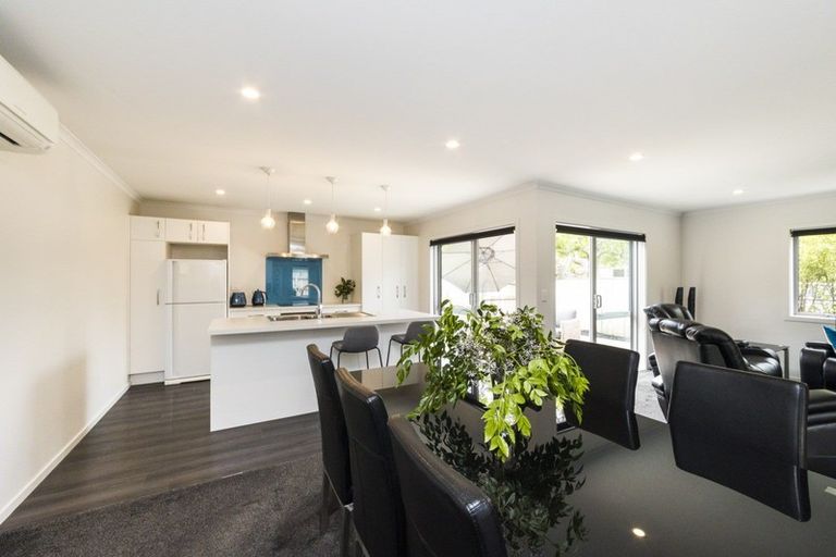 Photo of property in 6 Cardiff Street, Highbury, Palmerston North, 4412