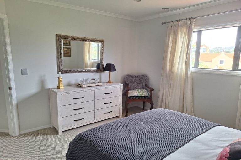 Photo of property in 44 Parkwood Crescent, Gulf Harbour, Whangaparaoa, 0930