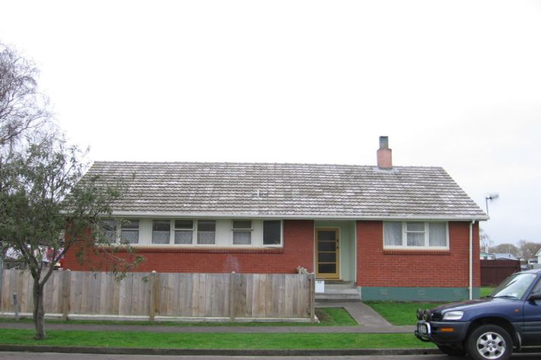 Photo of property in 11 Heath Place, Awapuni, Palmerston North, 4412