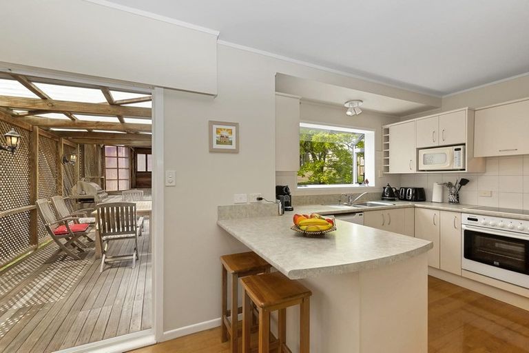 Photo of property in 138 Tiroroa Avenue, Te Atatu South, Auckland, 0610