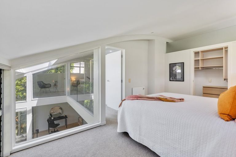 Photo of property in 50a Colonial Road, Birkenhead, Auckland, 0626