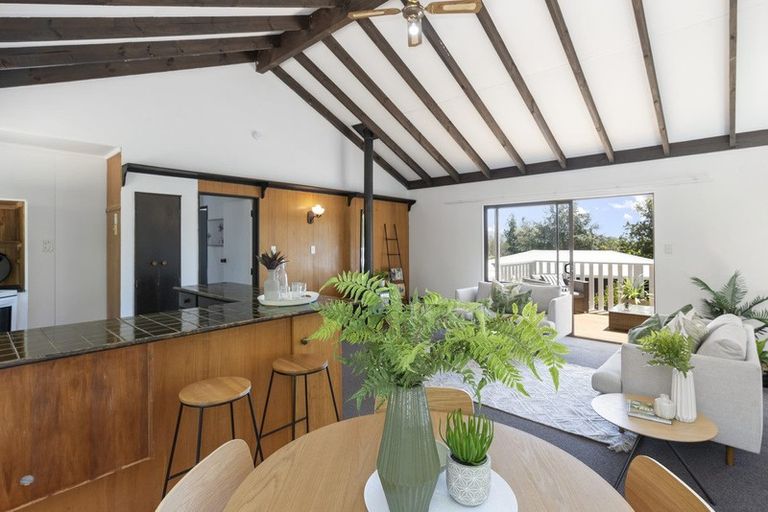 Photo of property in 5 Amokura Street, Waikanae, 5036