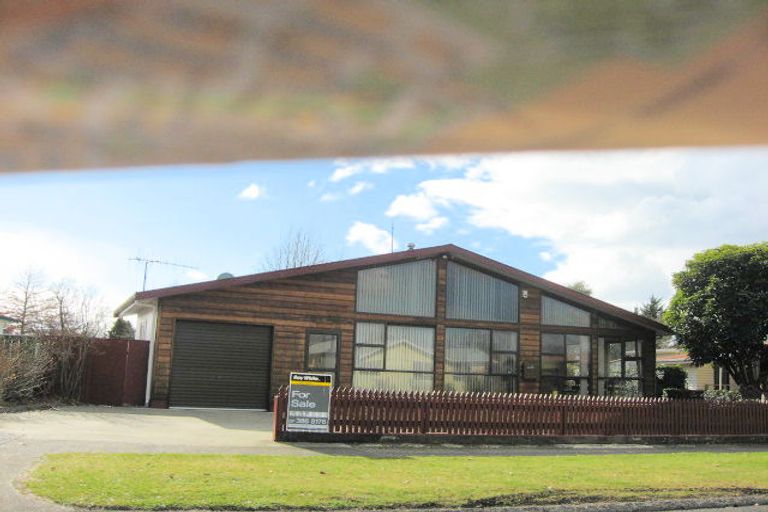 Photo of property in 16 Patikura Place, Turangi, 3334