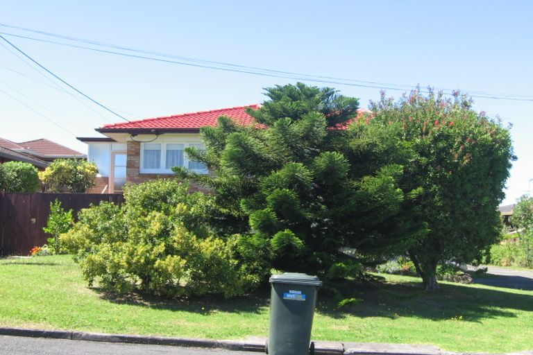 Photo of property in 3/24 Tobruk Crescent, Milford, Auckland, 0620