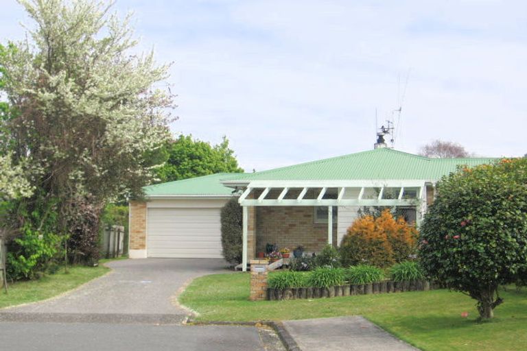 Photo of property in 12 Lilac Place, Otumoetai, Tauranga, 3110