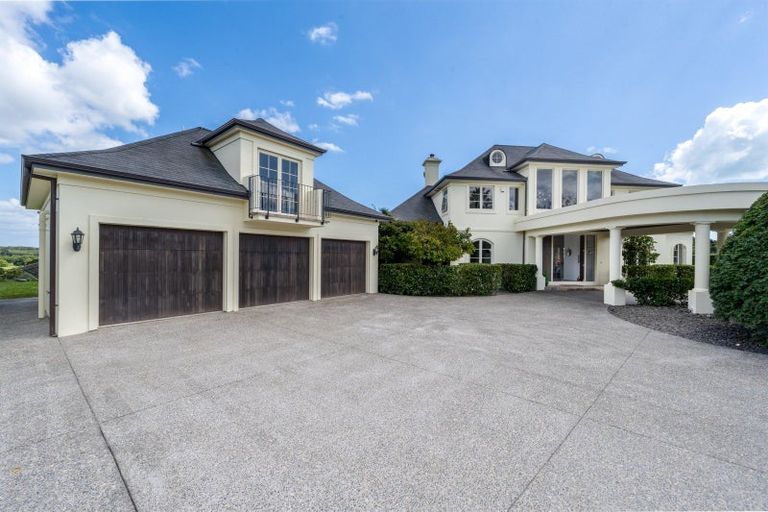 Photo of property in 204 Broomfields Road, Whitford, Howick, 2571