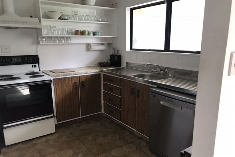 Photo of property in 2/55 Oceanbeach Road, Mount Maunganui, 3116