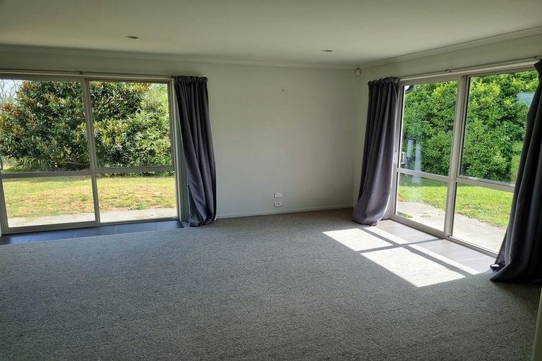 Photo of property in 198 Saint James Drive, Huntington, Hamilton, 3210