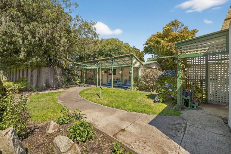 Photo of property in 11 Bevington Street, Avonhead, Christchurch, 8042