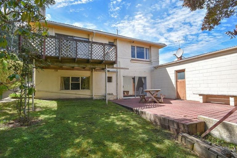 Photo of property in 32 Torquay Street, Abbotsford, Dunedin, 9018