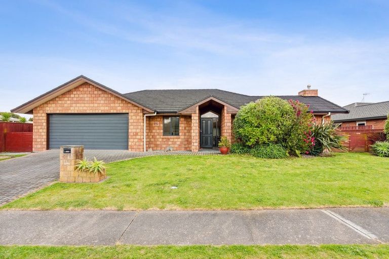 Photo of property in 170 Milne Drive, Paraparaumu, 5032