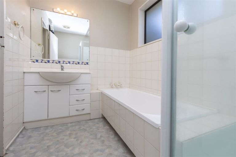 Photo of property in 25a Sayers Crescent, Ilam, Christchurch, 8041