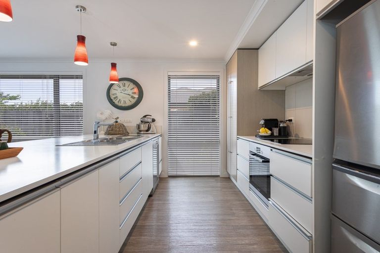 Photo of property in 72 Golden Sands Drive, Papamoa Beach, Papamoa, 3118