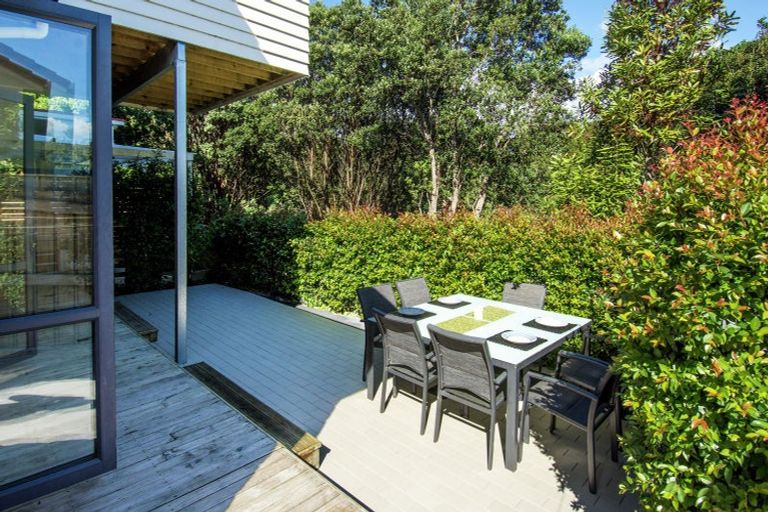Photo of property in 14 Guildford Place, Bethlehem, Tauranga, 3110