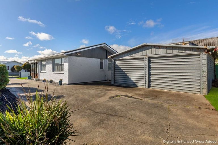 Photo of property in 23 Lindsey Crescent, Springvale, Whanganui, 4501