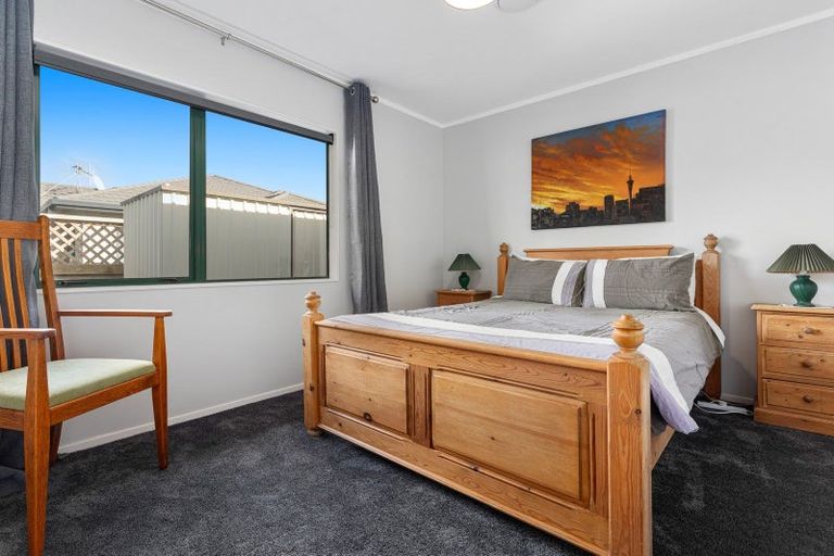 Photo of property in 16 Edgewater Grove, Whakatane, 3120