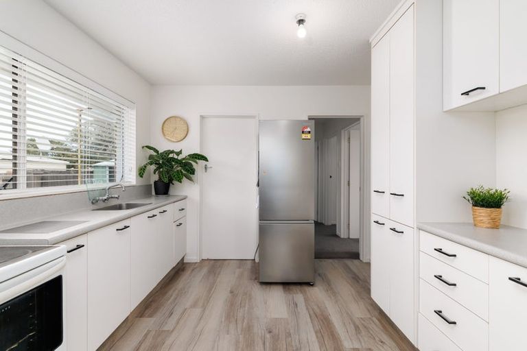 Photo of property in 1/17 Tamarisk Place, Parklands, Christchurch, 8083