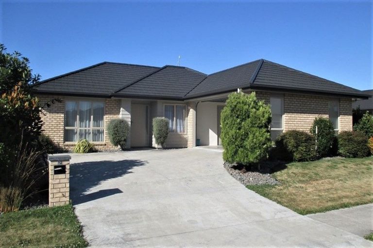 Photo of property in 12 Piwakawaka Court, Rototuna North, Hamilton, 3210